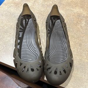 Women’s size 10 Crocs